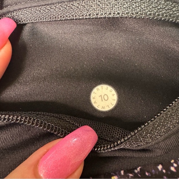 Lululemon Speed Up Athletic Shorts Crystalline Multi Black Purple Size 10 - Picture 8 of 8